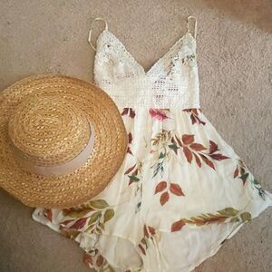 Floral Open back Romper